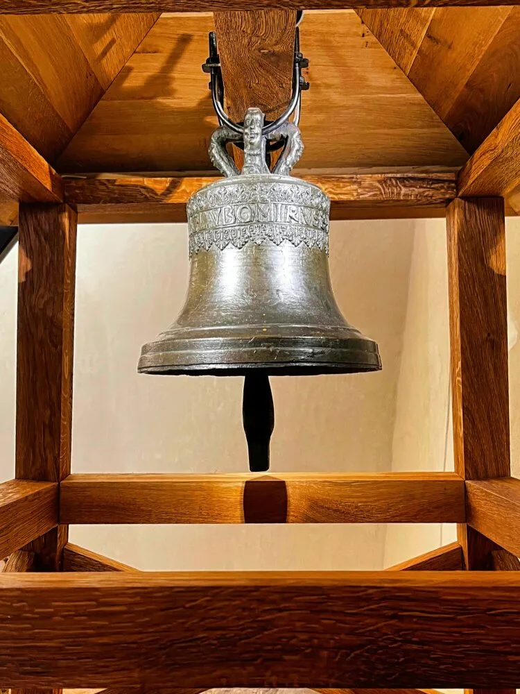Любовнянский Град. Старинный колокол