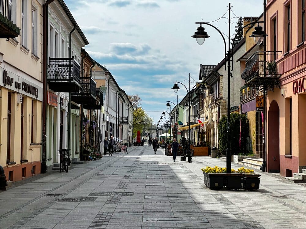 Улица Chłodna. Сувалки