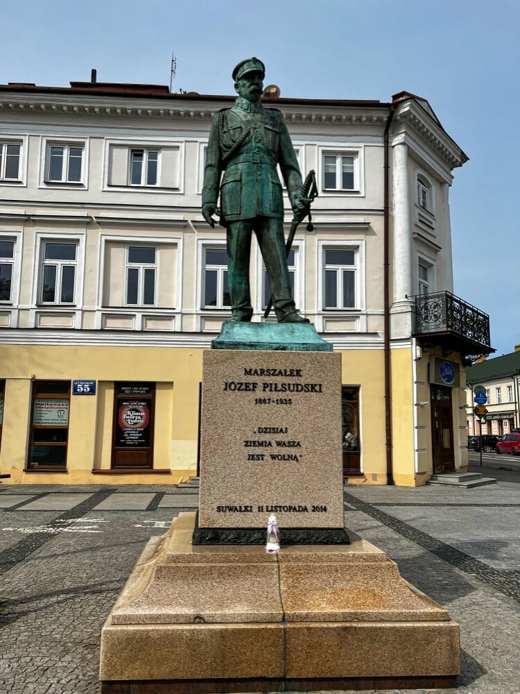 Сувалки. Памятник маршала Пилсудского