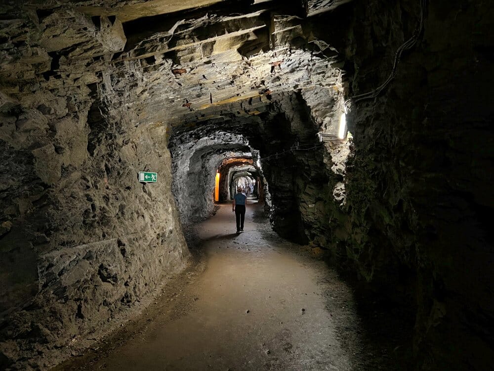 Тоннель к леднику